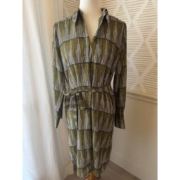 Banana Republic Women’s Medium Green Split-Neck Knee-Length Dress - Picture 2 of 6